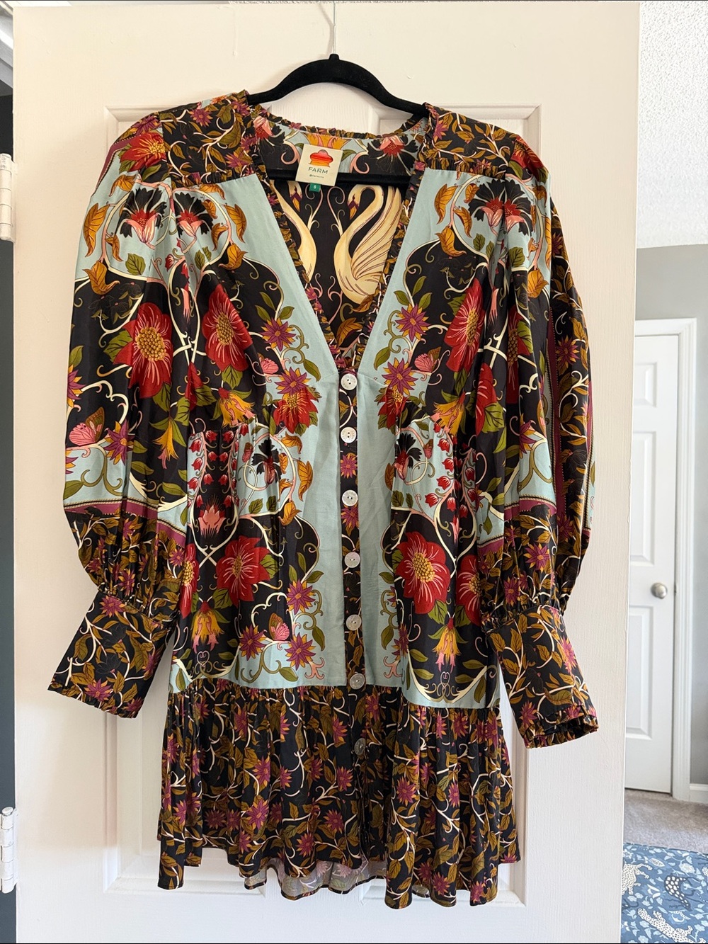 FARM Rio flowing beauty mini dress size small never worn
